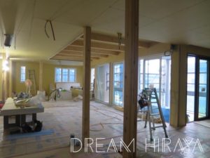 ◆注文住宅で平屋を新築！着工５５日目！半あらわし梁＆天井埋め込みカーテンレール施工！内装工事見学！積水ハウス◆